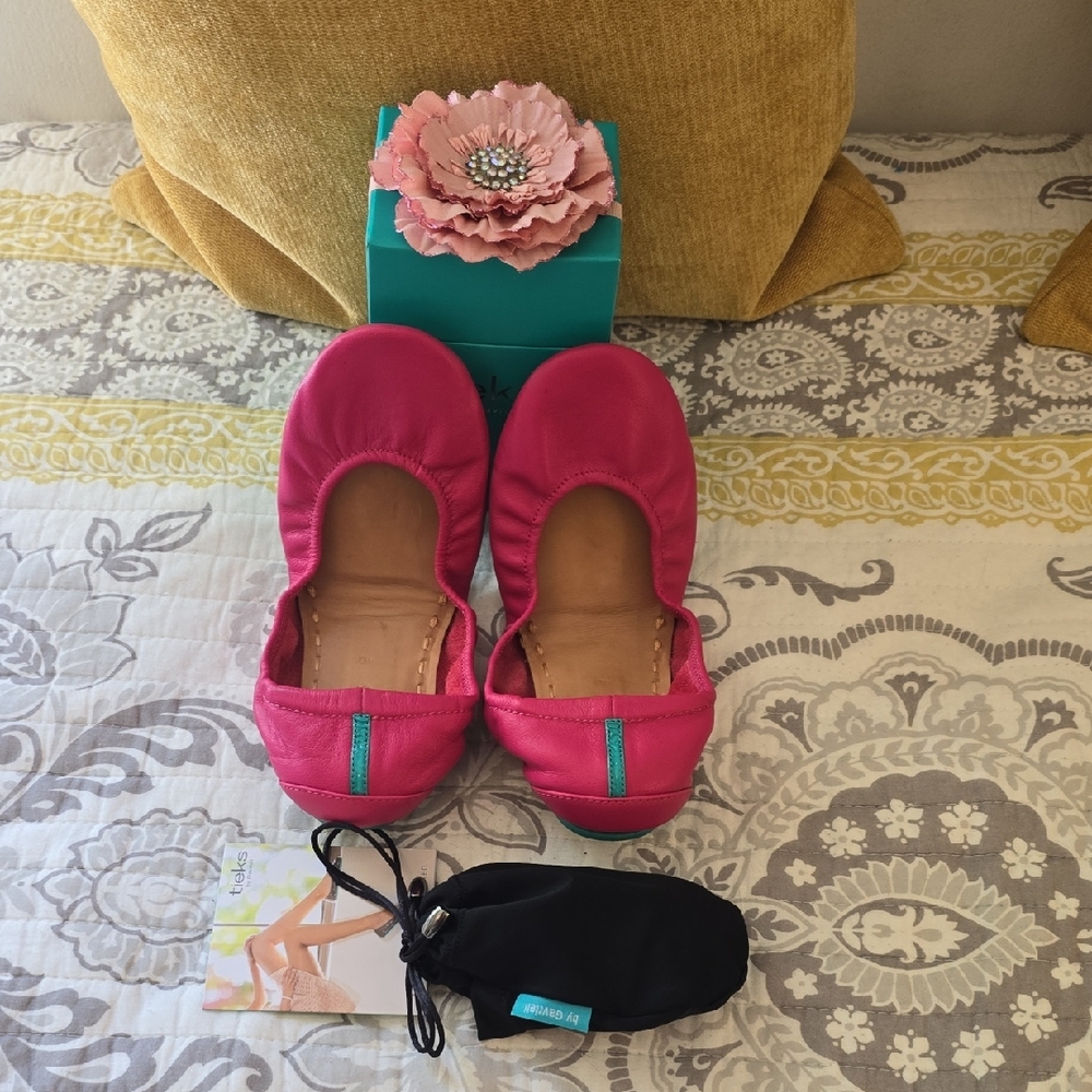 Tieks Fuchsia Size 9 Like New